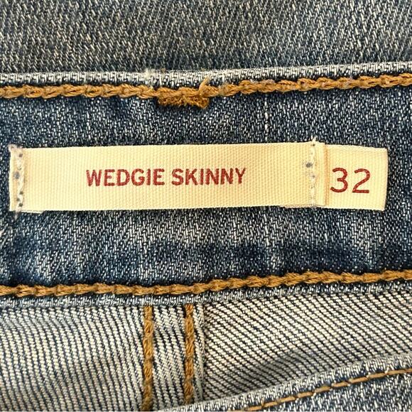 Levi's Wedgie Fit High Rise Skinny Jeans Blue Spice Medium Wash Raw Hem Sz 32 - Picture 4 of 7